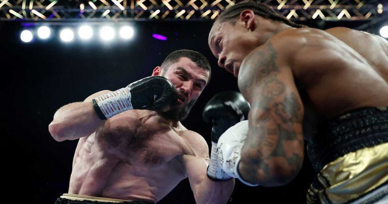 Beterbiev Yarde’yi durdu TKO8 ve Bivol’ü istedi