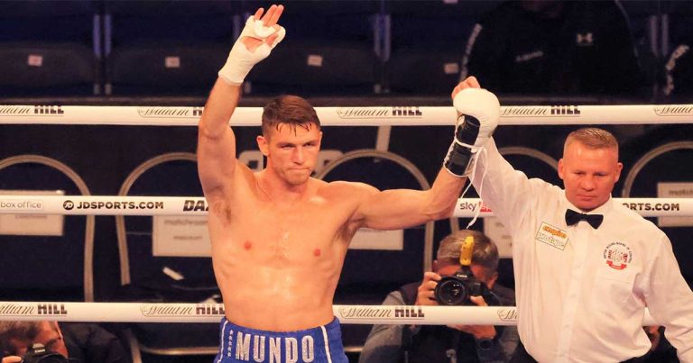 Callum Smith Beterbiev’i tahtından indirmeye hazırlanıyor